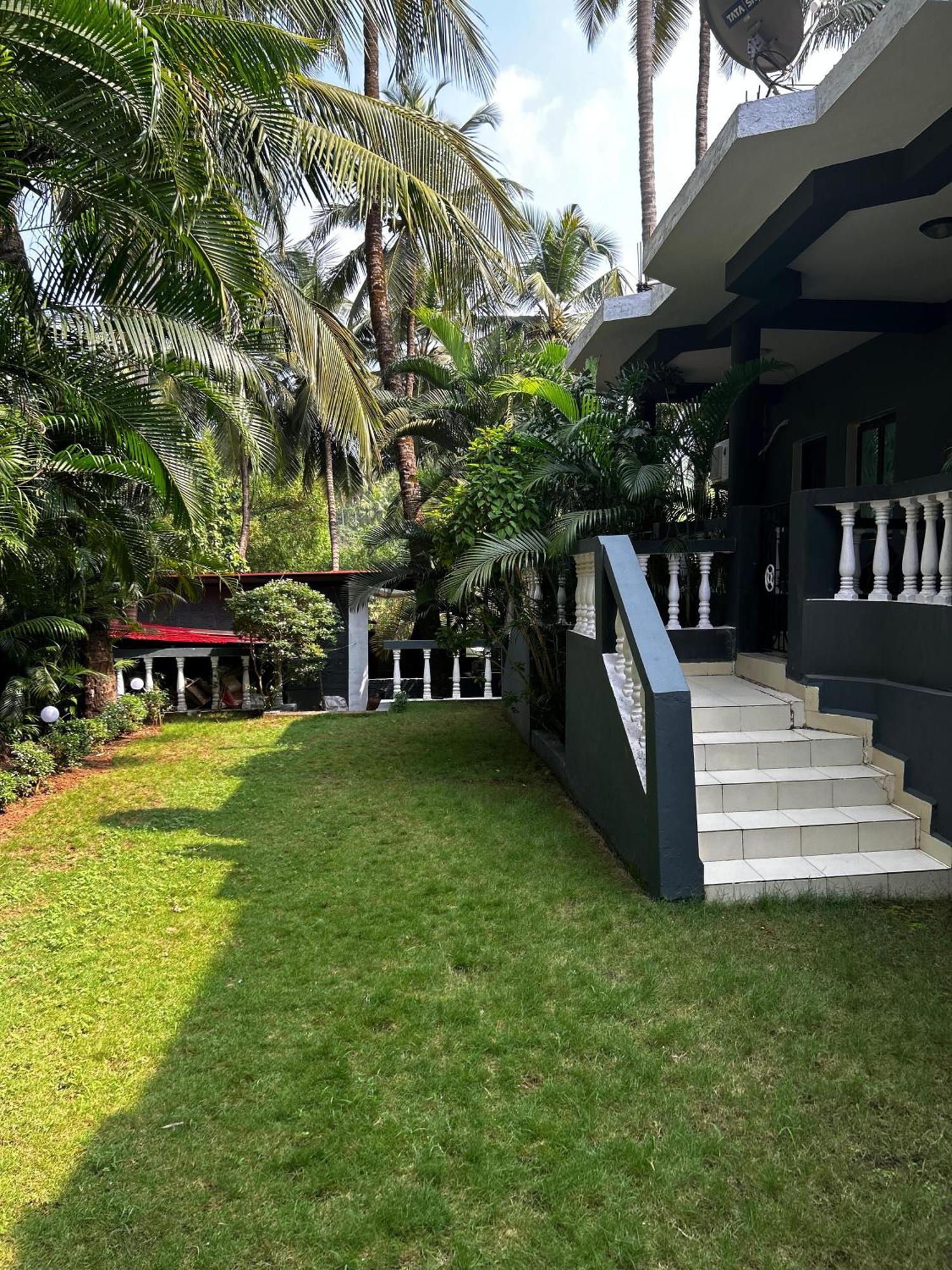 Vintage Beach Resort Agonda Esterno foto